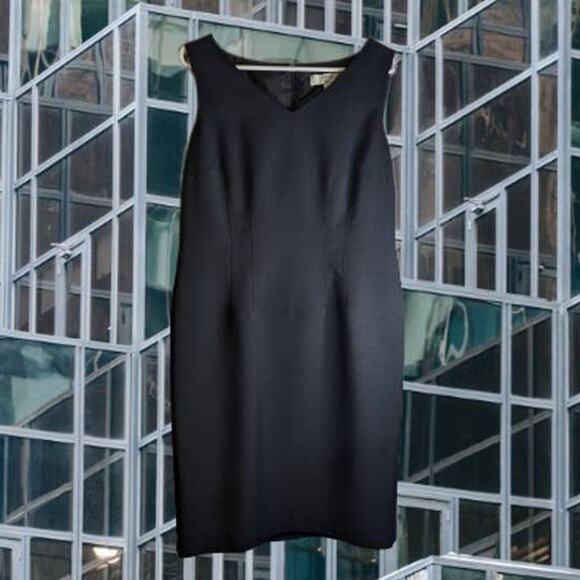 Kasper separates 12 sleeveless, lined, polyester black fall dress. Office, Date - Picture 1 of 1